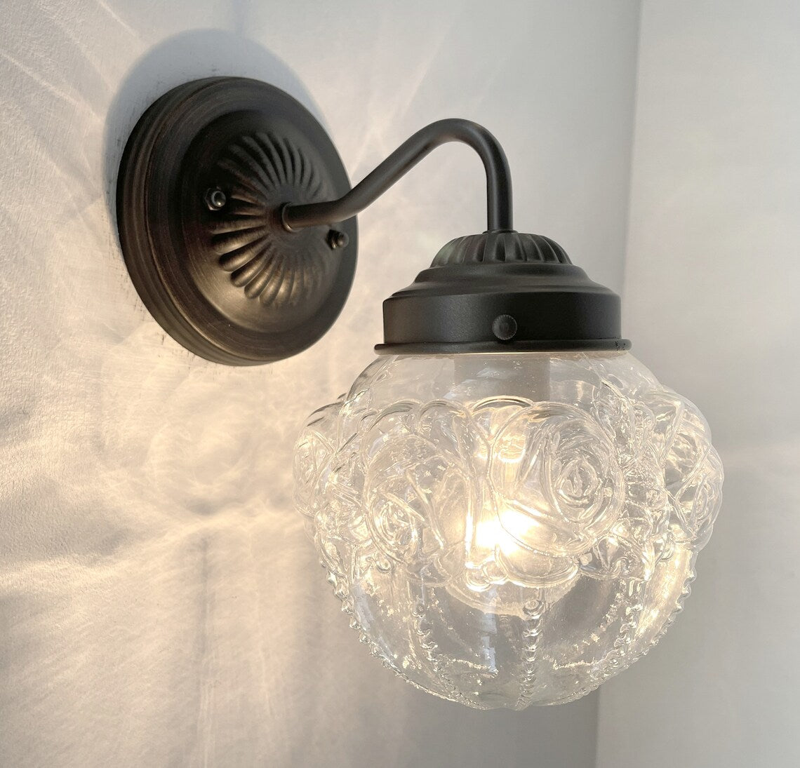  Victorian Embossed Globe Wall Light
