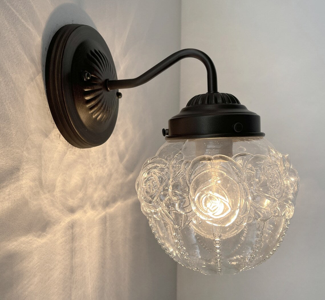  Victorian Embossed Globe Wall Light