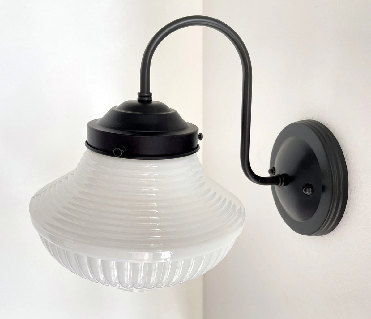  Traditional Schoolhouse Sconce Wall Light