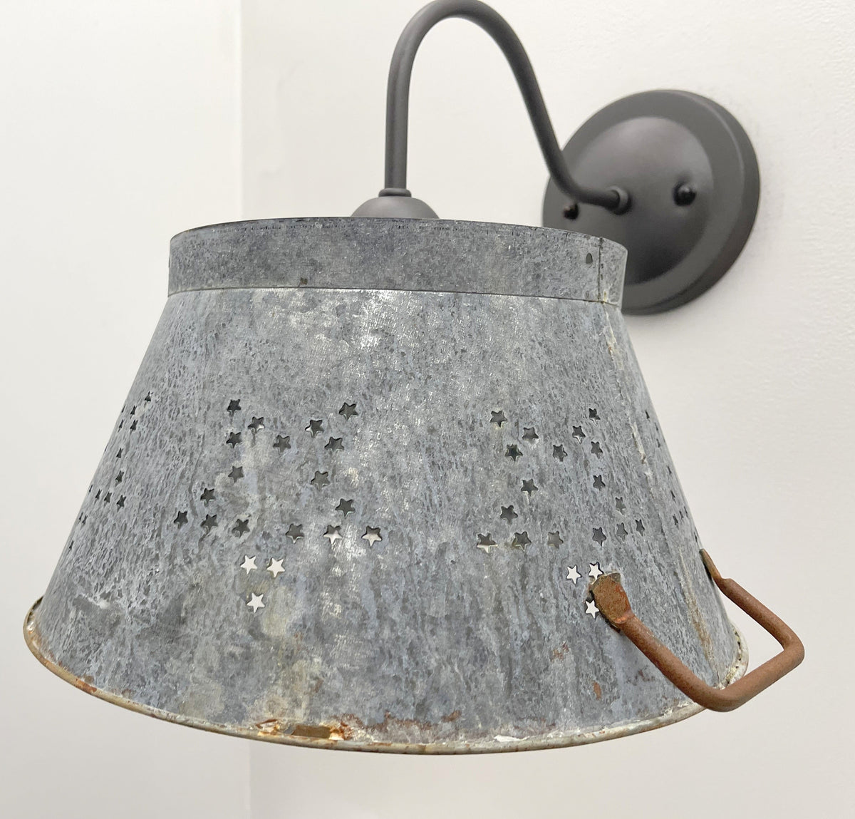  Weathered Farmhouse Star Wall Sconce